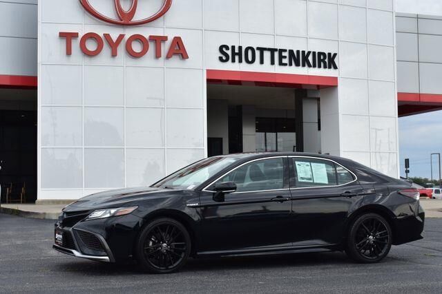 2021 Toyota Camry Hybrid XSE