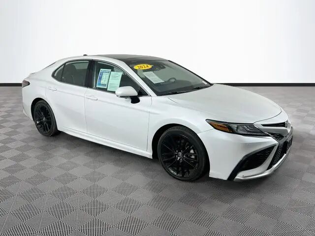 2024 Toyota Camry XSE V6 — photo 1 of 13