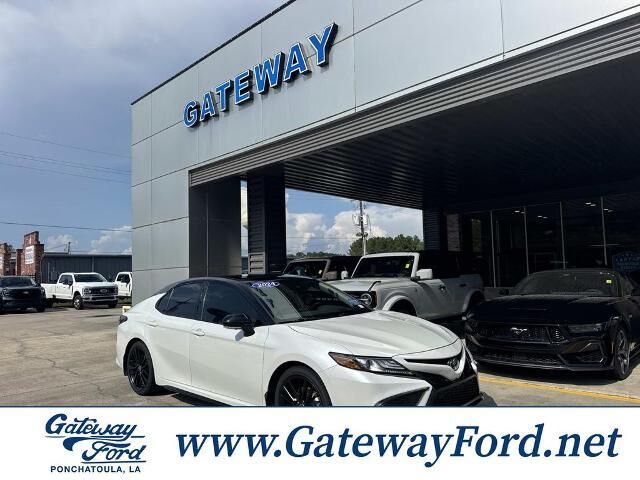 2024 Toyota Camry XSE V6 — photo 1 of 13