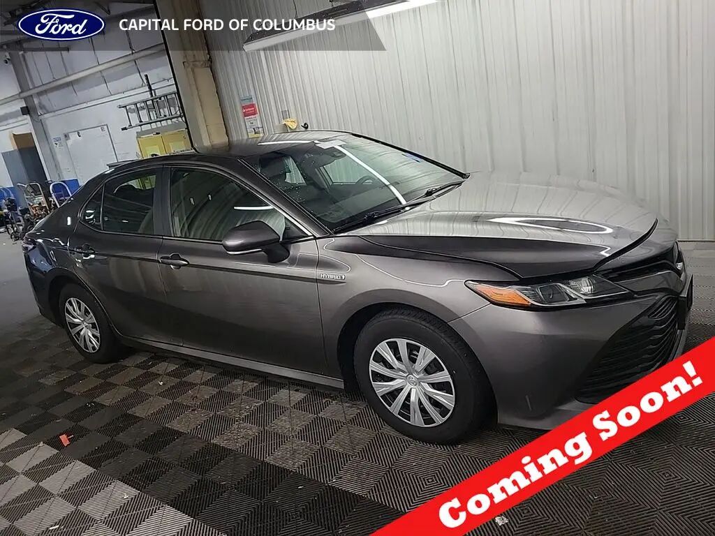 2020 Toyota Camry Hybrid LE