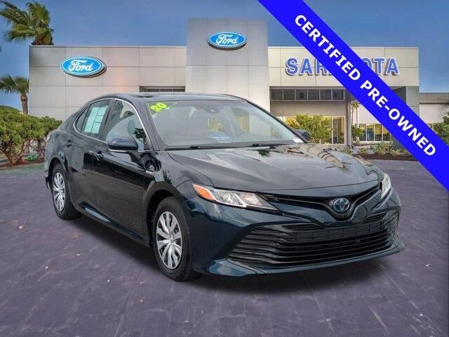 2020 Toyota Camry Hybrid LE — photo 1 of 13