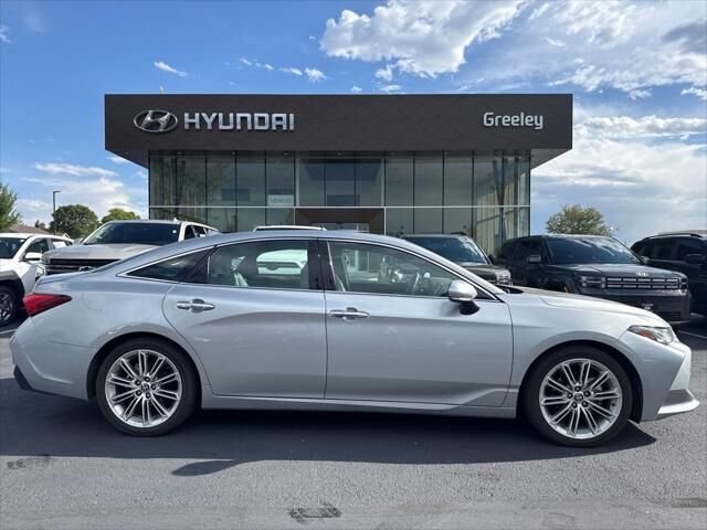 2021 Toyota Avalon Limited — photo 1 of 5