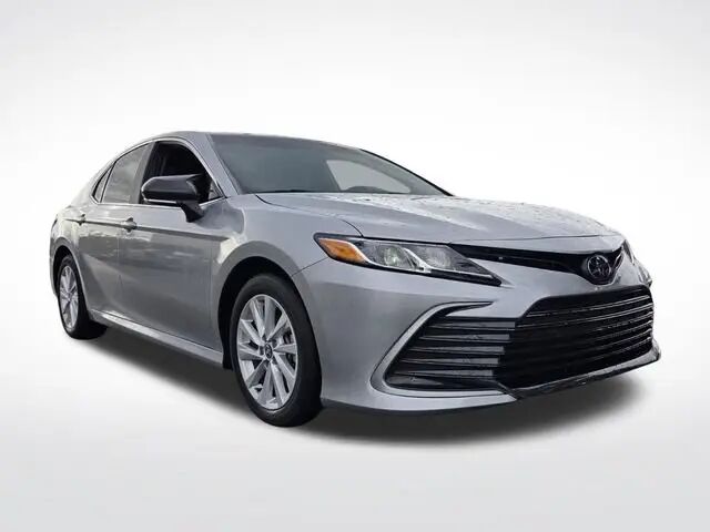 2024 Toyota Camry LE — photo 1 of 12