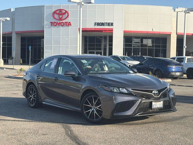2024 Toyota Camry SE