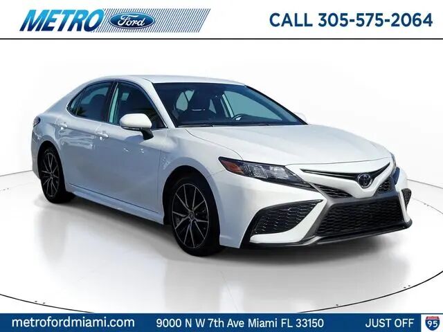 2024 Toyota Camry SE
