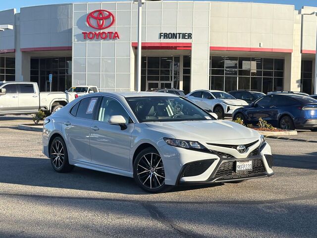 2024 Toyota Camry SE Auto (Natl)