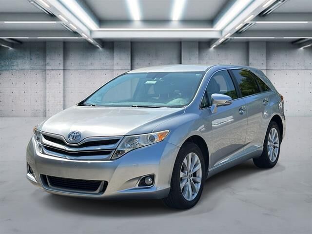 2015 Toyota Venza LE — photo 1 of 13