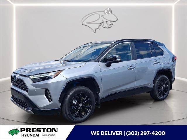 2023 Toyota RAV4 Hybrid XSE — photo 1 of 13