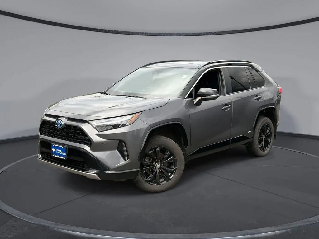 2024 Toyota RAV4 Hybrid XSE — photo 1 of 13