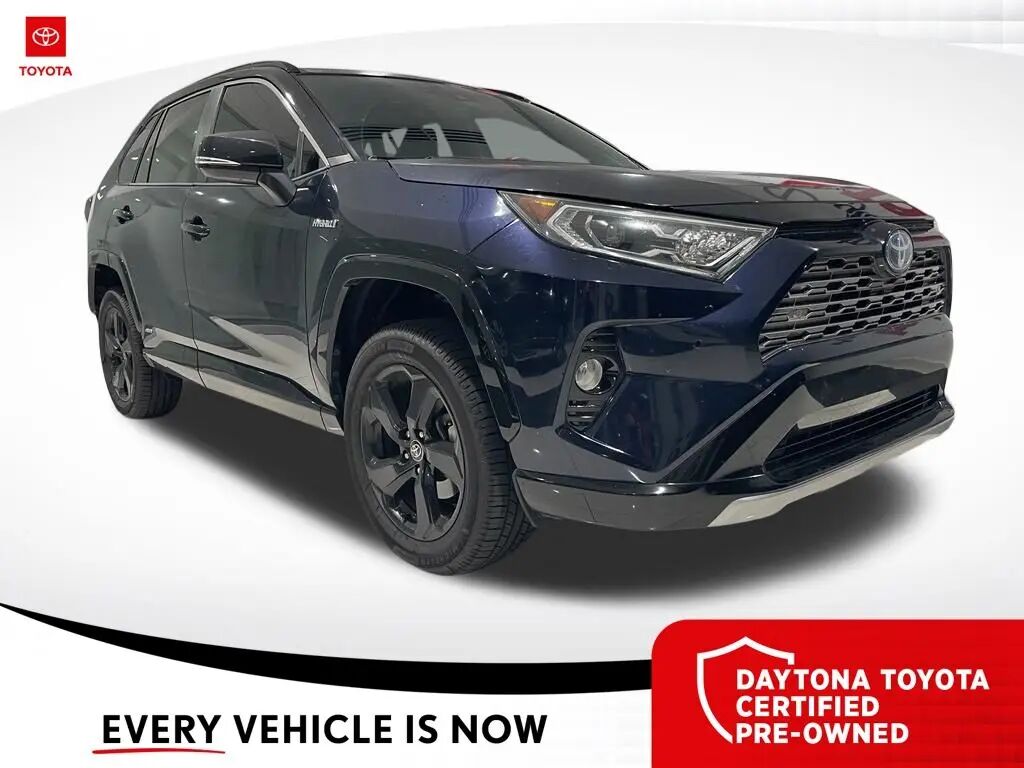 2021 Toyota RAV4 Hybrid XSE — photo 1 of 10