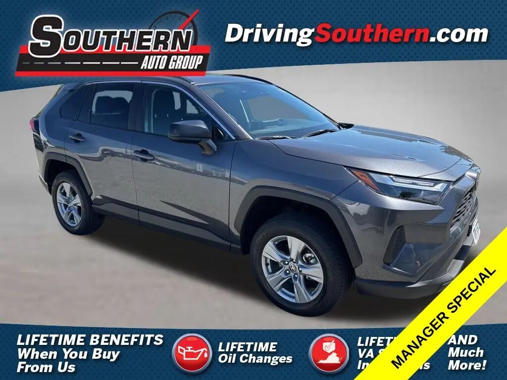 2025 Toyota RAV4 Hybrid LE — photo 1 of 13