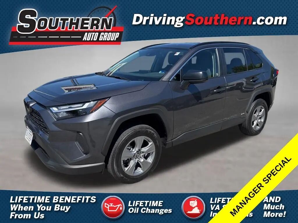 2025 Toyota RAV4 Hybrid LE — photo 1 of 13