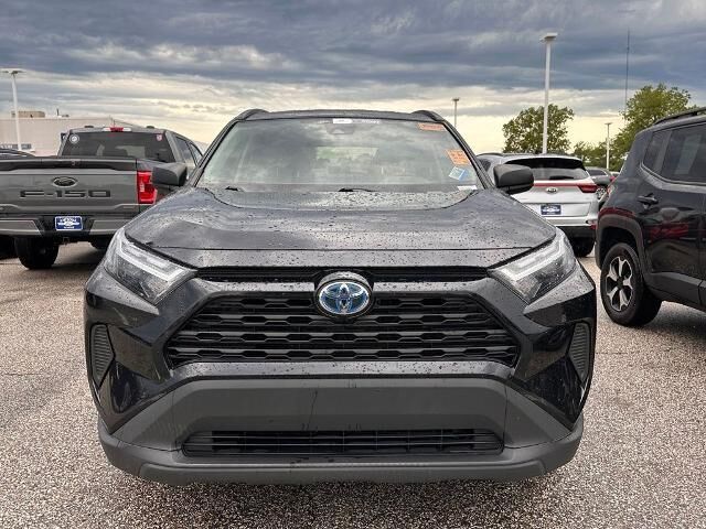 2023 Toyota RAV4 Hybrid LE