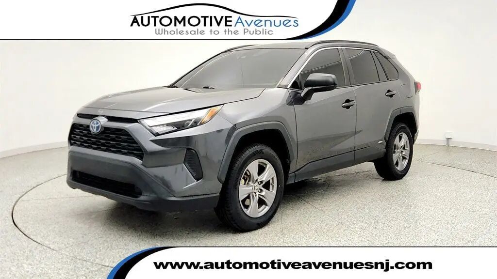2023 Toyota RAV4 Hybrid LE — photo 1 of 13