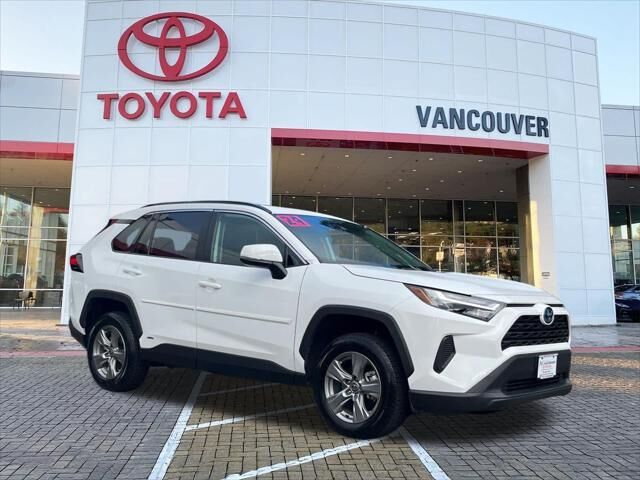 2024 Toyota RAV4 Hybrid LE