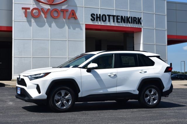 2023 Toyota RAV4 LE