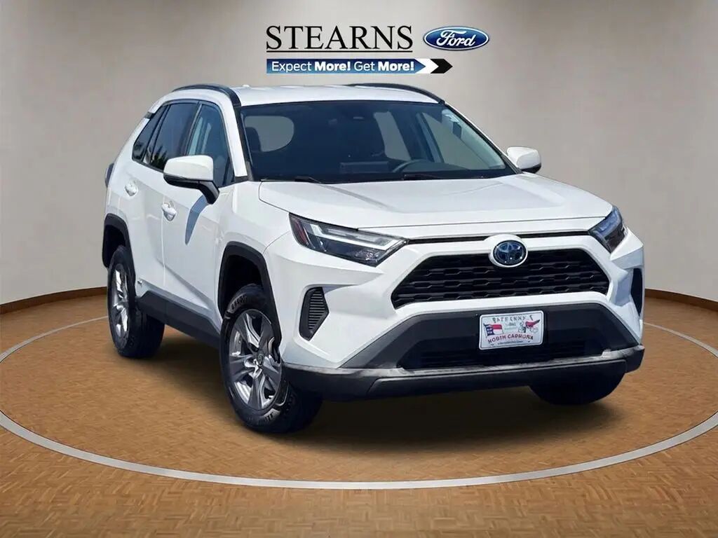 2023 Toyota RAV4 Hybrid LE — photo 1 of 13