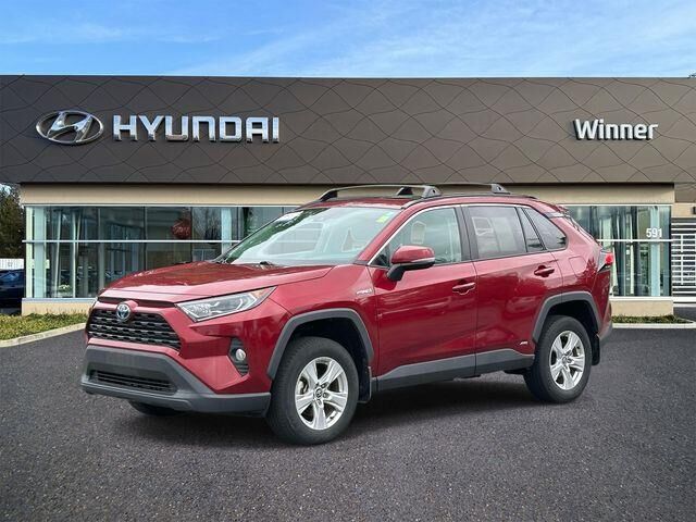 2020 Toyota RAV4 Hybrid XLE