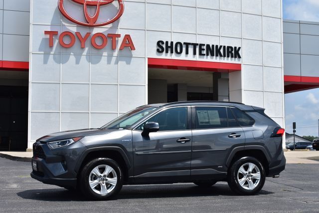 2021 Toyota RAV4 XLE