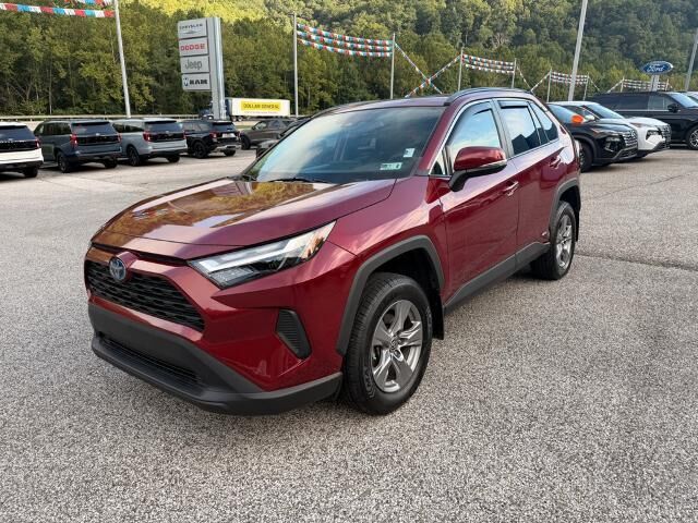 2023 Toyota RAV4 Hybrid XLE