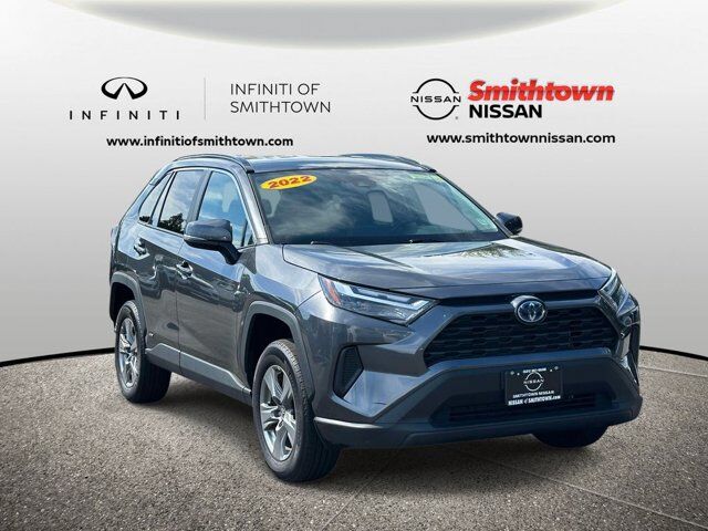 2022 Toyota RAV4 Hybrid XLE