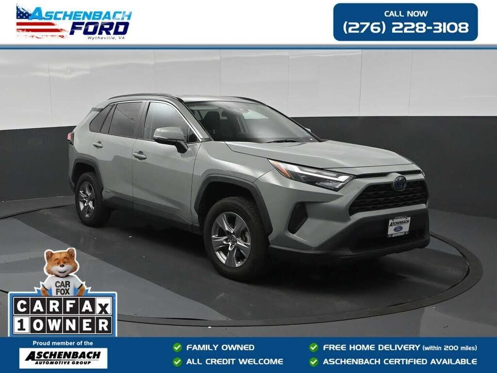 2022 Toyota RAV4 Hybrid XLE — photo 1 of 1