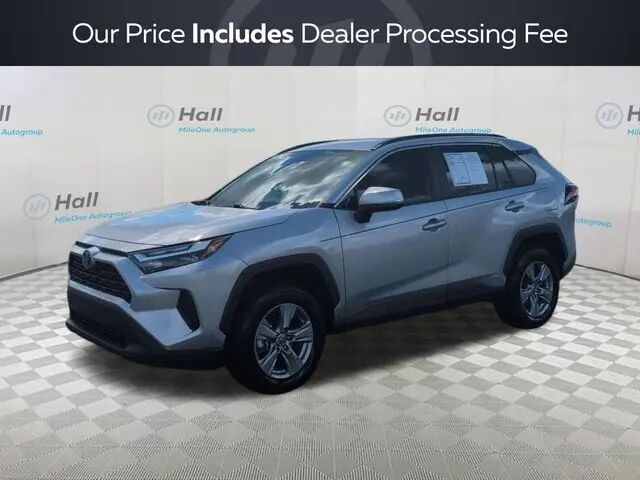 2022 Toyota RAV4 Hybrid XLE
