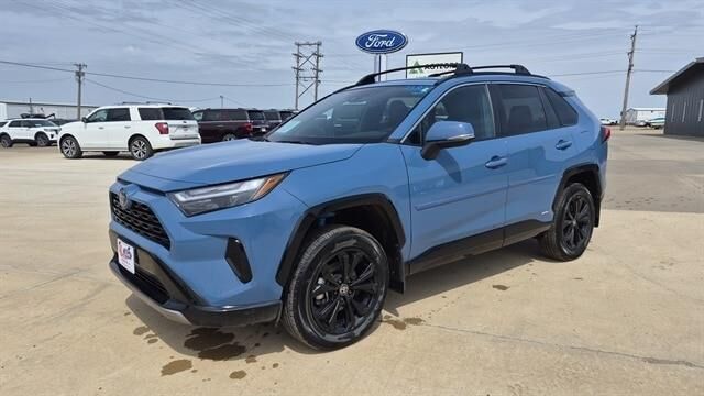2024 Toyota RAV4 Hybrid SE