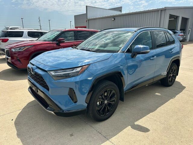 2024 Toyota RAV4 Hybrid SE