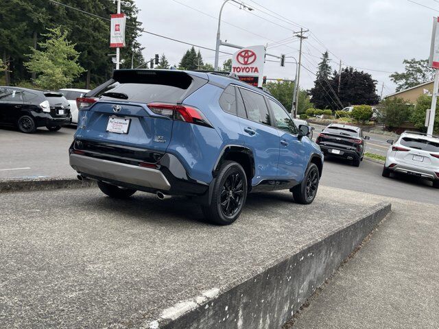 2024 Toyota RAV4 Hybrid SE