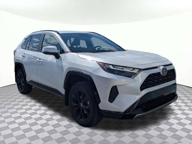 2024 Toyota RAV4 Hybrid SE