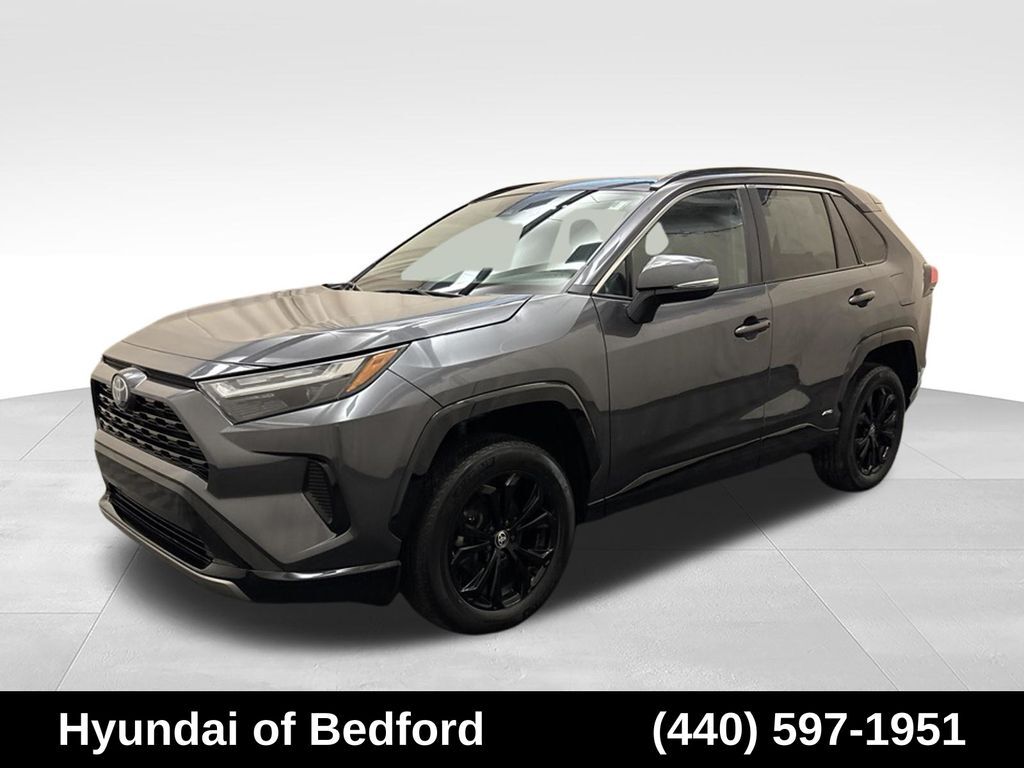 2023 Toyota RAV4 Hybrid SE — photo 1 of 13