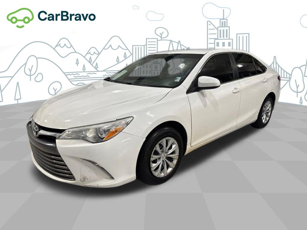 2015 Toyota Camry LE — photo 1 of 7