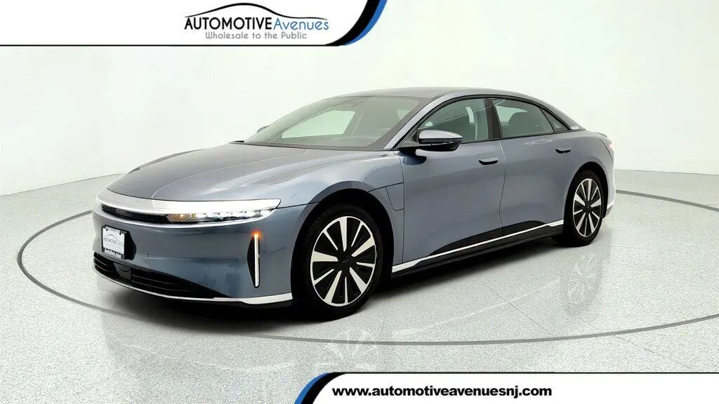 2025 Lucid Air Touring — photo 1 of 13