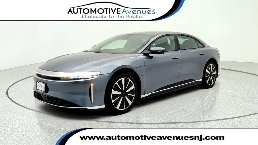 2025 Lucid Air Touring — photo 1 of 13