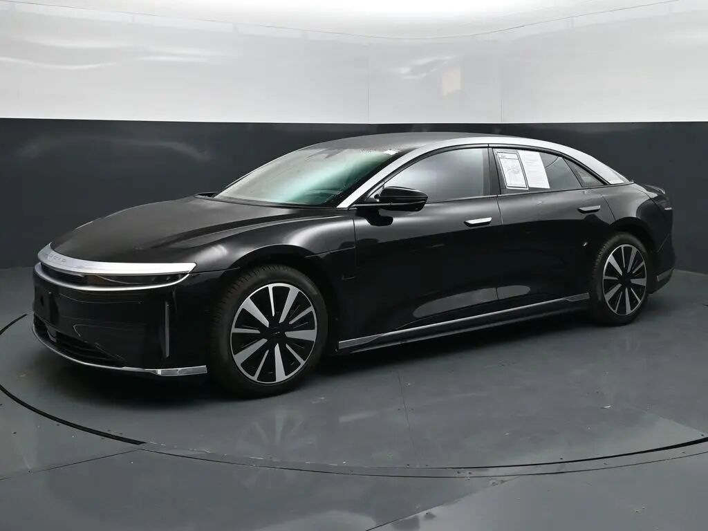 2025 Lucid Air Touring — photo 1 of 16