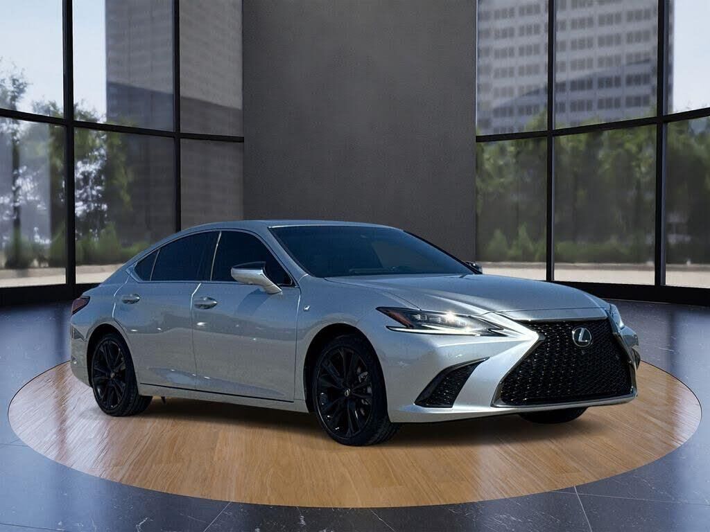 2024 Lexus ES 300h F SPORT Design — photo 1 of 1