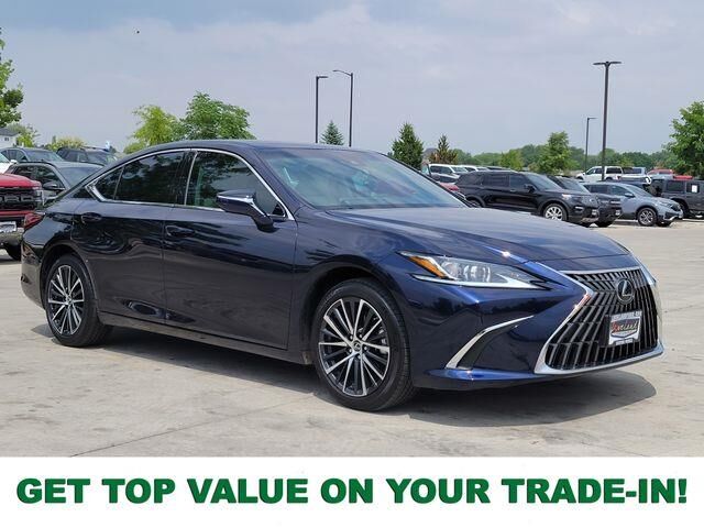 2025 Lexus ES 300h Base