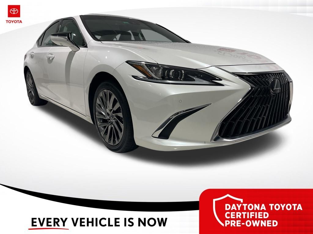 2025 Lexus ES 300h Luxury — photo 1 of 10