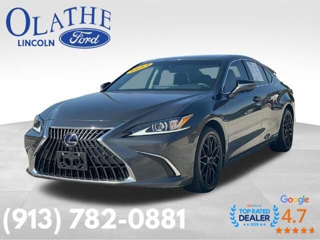 2022 Lexus ES 300h Luxury