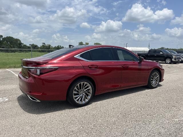 2025 Lexus ES 350 Ultra Luxury