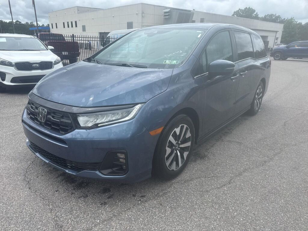 2025 Honda Odyssey EX-L — photo 1 of 13