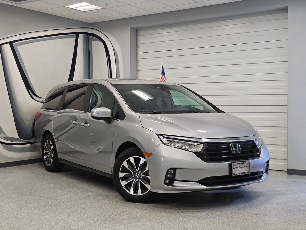 2024 Honda Odyssey EX-L — photo 1 of 7