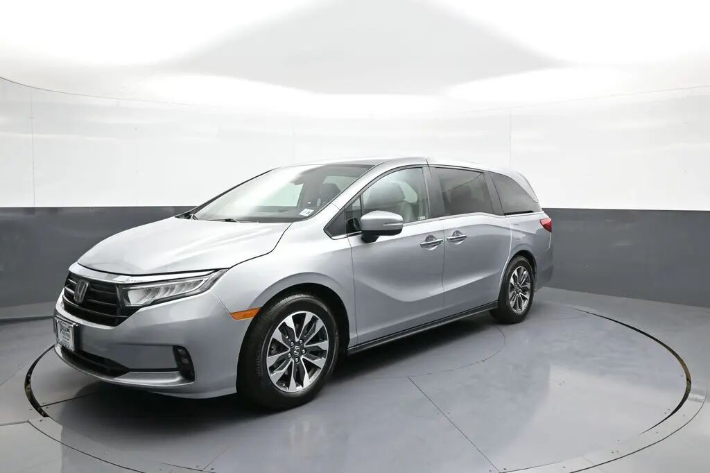 2023 Honda Odyssey EX-L — photo 1 of 11