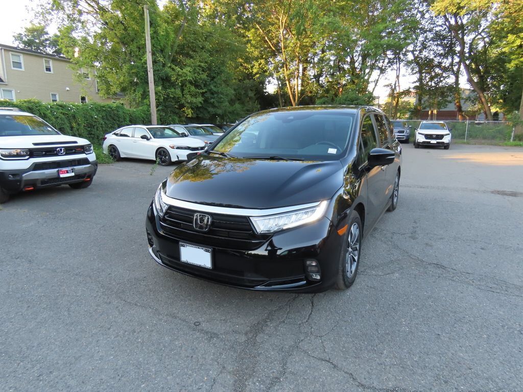 2024 Honda Odyssey EX-L — photo 1 of 7