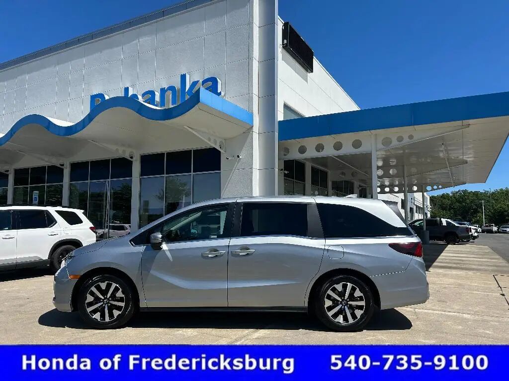 2026 Honda Odyssey EX-L — photo 1 of 13