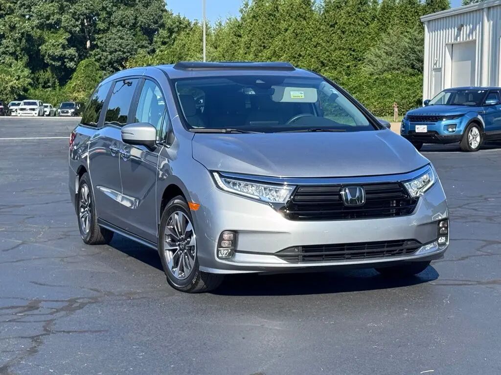 2024 Honda Odyssey EX-L — photo 1 of 13