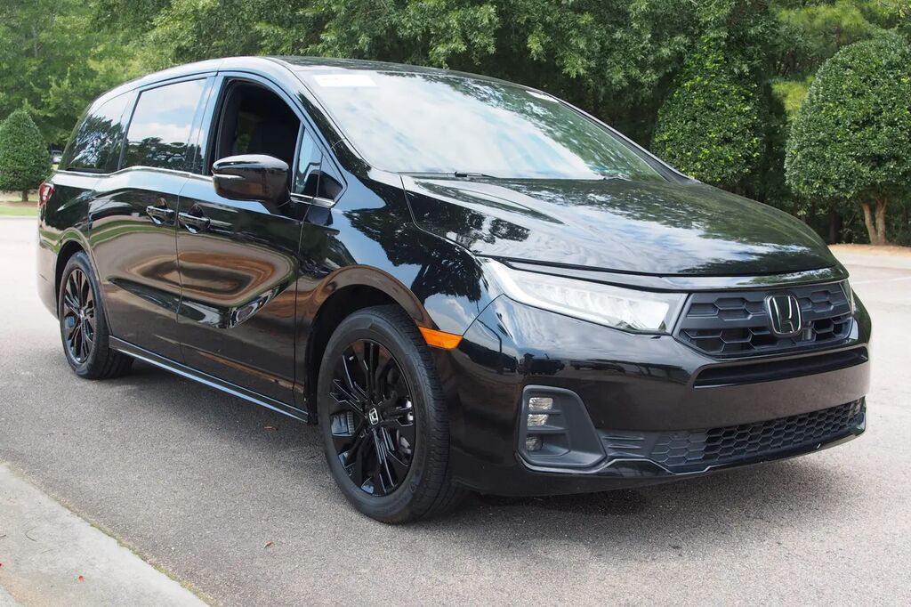 2025 Honda Odyssey Sport-L — photo 1 of 13