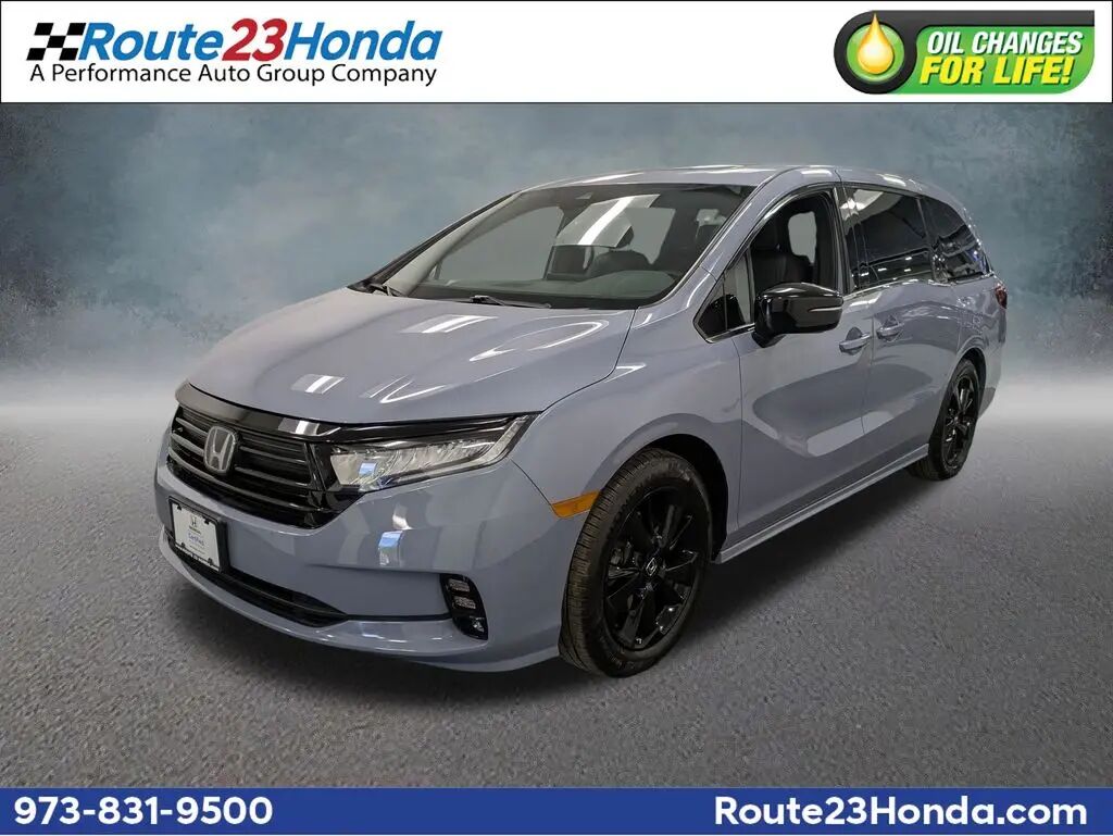 2023 Honda Odyssey Sport — photo 1 of 13