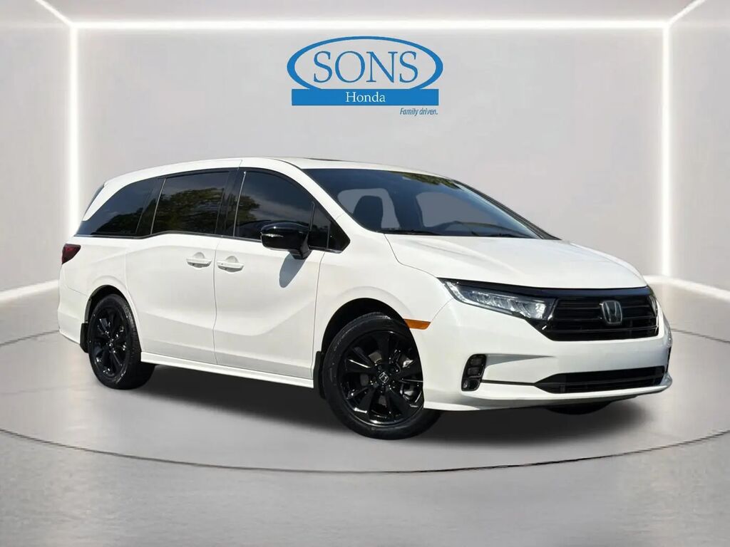 2024 Honda Odyssey Sport — photo 1 of 13